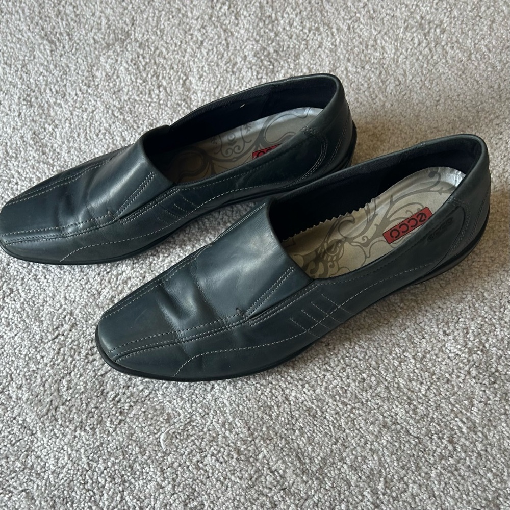 ECCO Women’s Dark Grey Leather Slip-On Loafer Shoes,  Size 42 EU